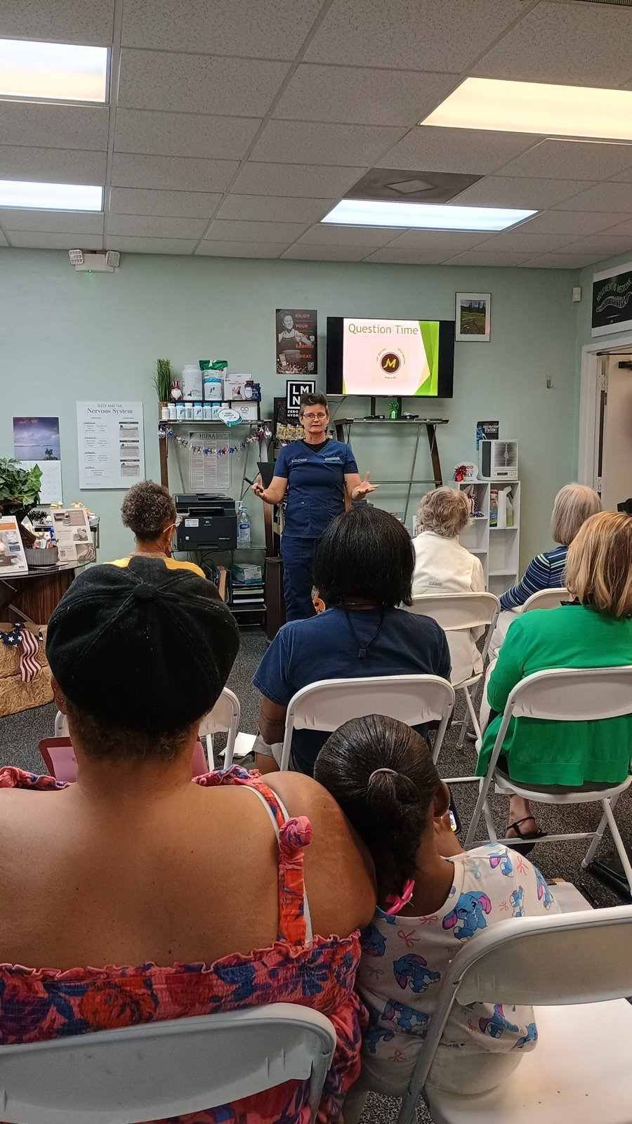 Dr. Laura McChesney leading a clinic workshop